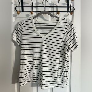 Old Navy size Medium Never Worn